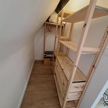 アパート A 2 Pas De La