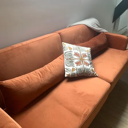 A 2 Pas De La * ル・ポルテル