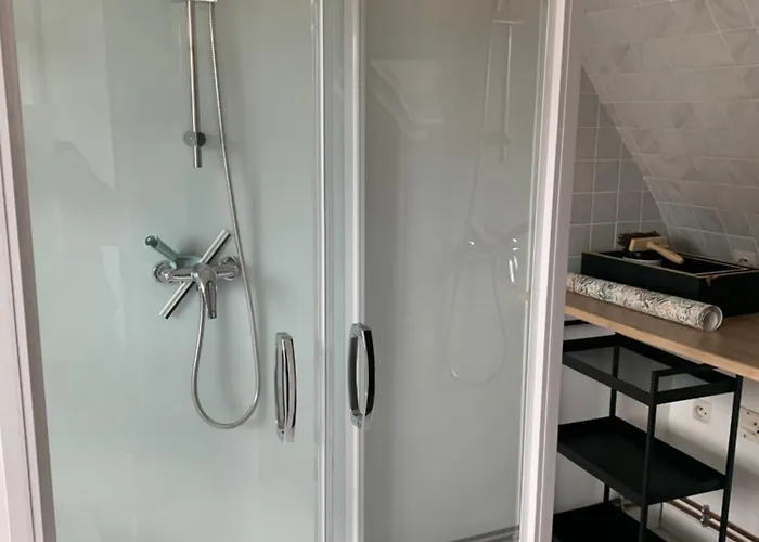 A 2 Pas De La شقة